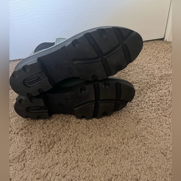 Hunter green rain boots - Picture 2 of 4